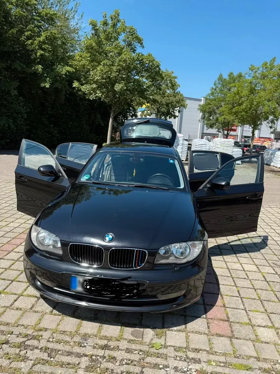 Gebraucht BMW 118 143 PS (105 kW) 2010 Schwarz Kleinwagen