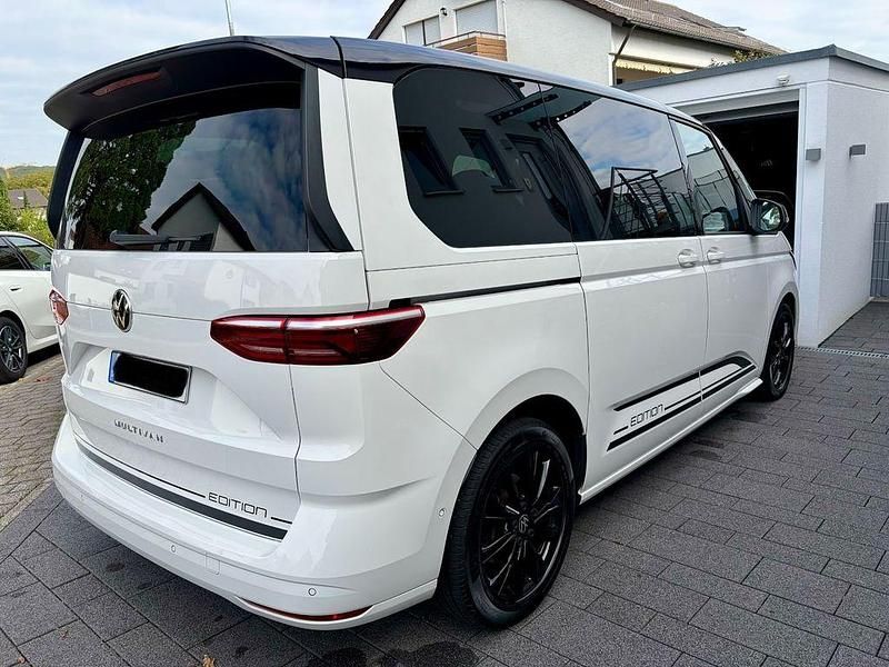 Weiß Gebraucht 2023 VW Multivan Edition Van | 49.850 € (Fairer Preis) - Bild 1/4