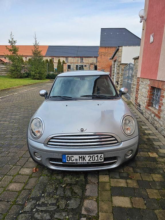 Grau Gebraucht 2011 Mini One D Kleinwagen | 5.500 € (Etwas zu teuer) - Bild 1/4
