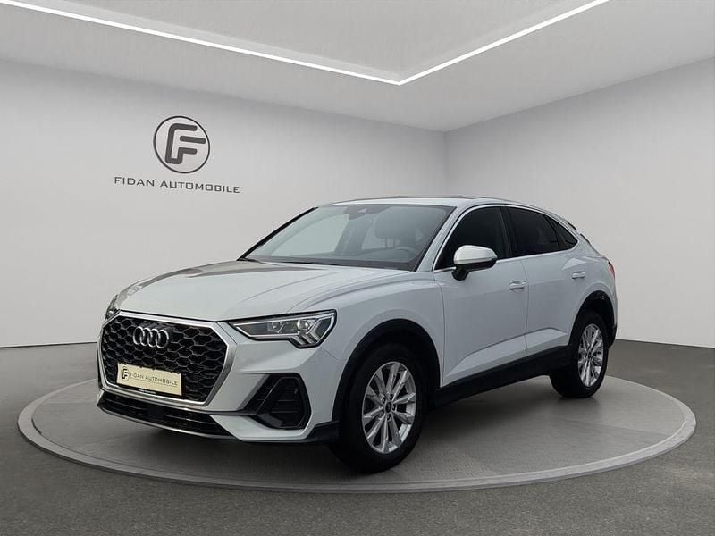 Weiß Gebraucht 2023 Audi Q3 Sportback Performance SUV | 29.850 € (Superpreis) - Bild 1/4