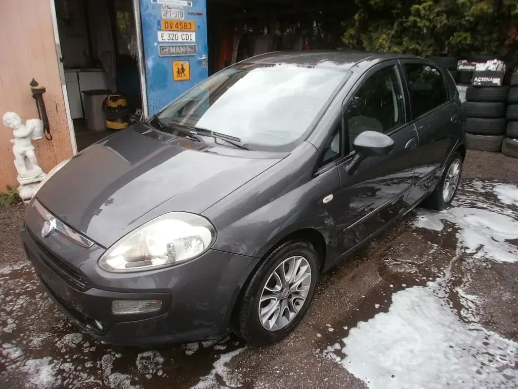 Gebraucht Fiat Punto Evo 84 PS (61 kW) 2011 Grau Kleinwagen
