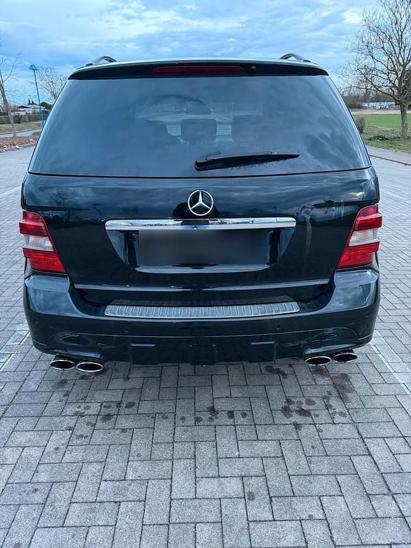 Gebraucht Mercedes ML420 360 PS (264 kW) 2006 Schwarz SUV