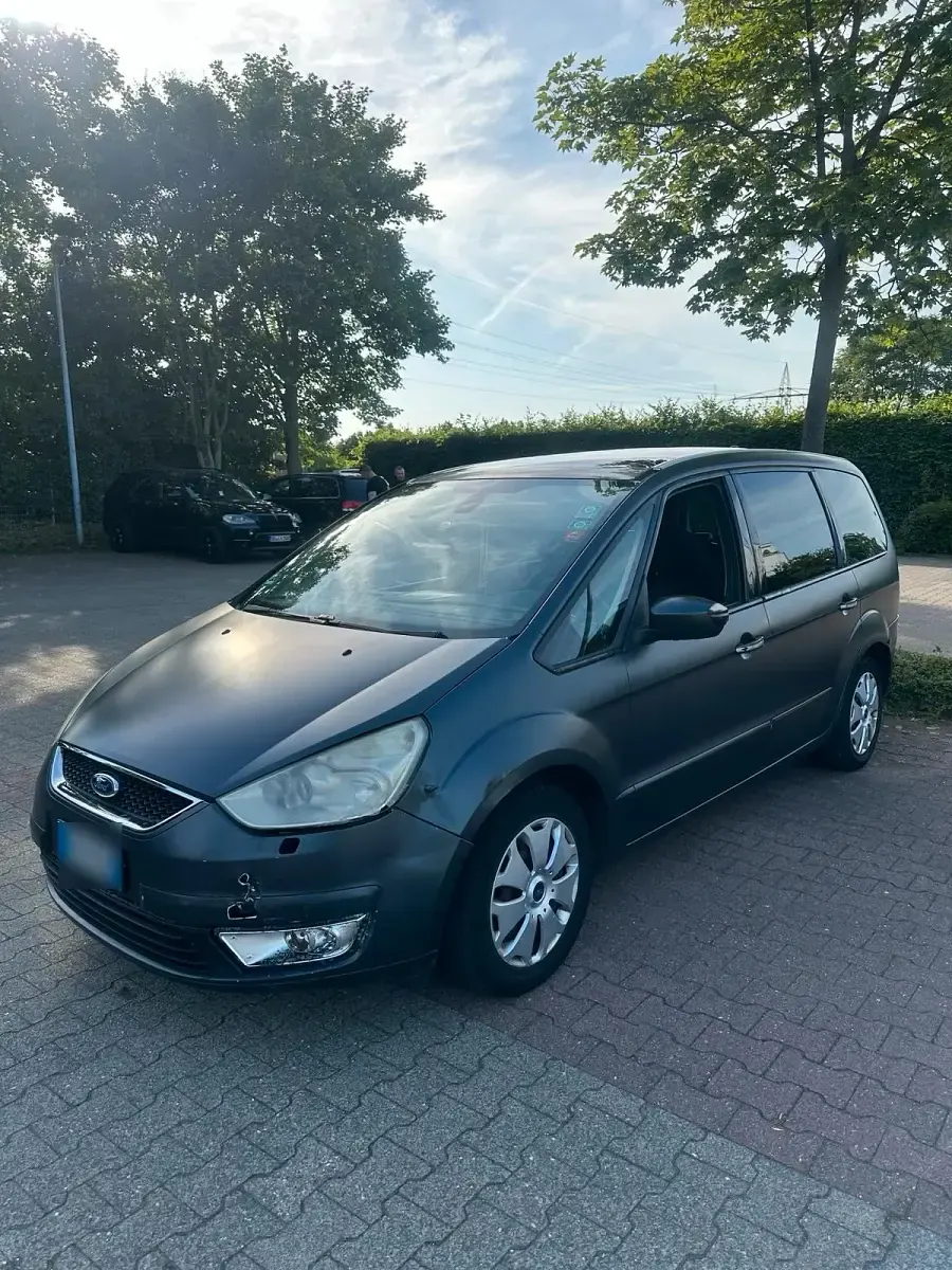 Gebraucht Ford Galaxy 163 PS (119 kW) 2009 Schwarz Van / Kleinbus