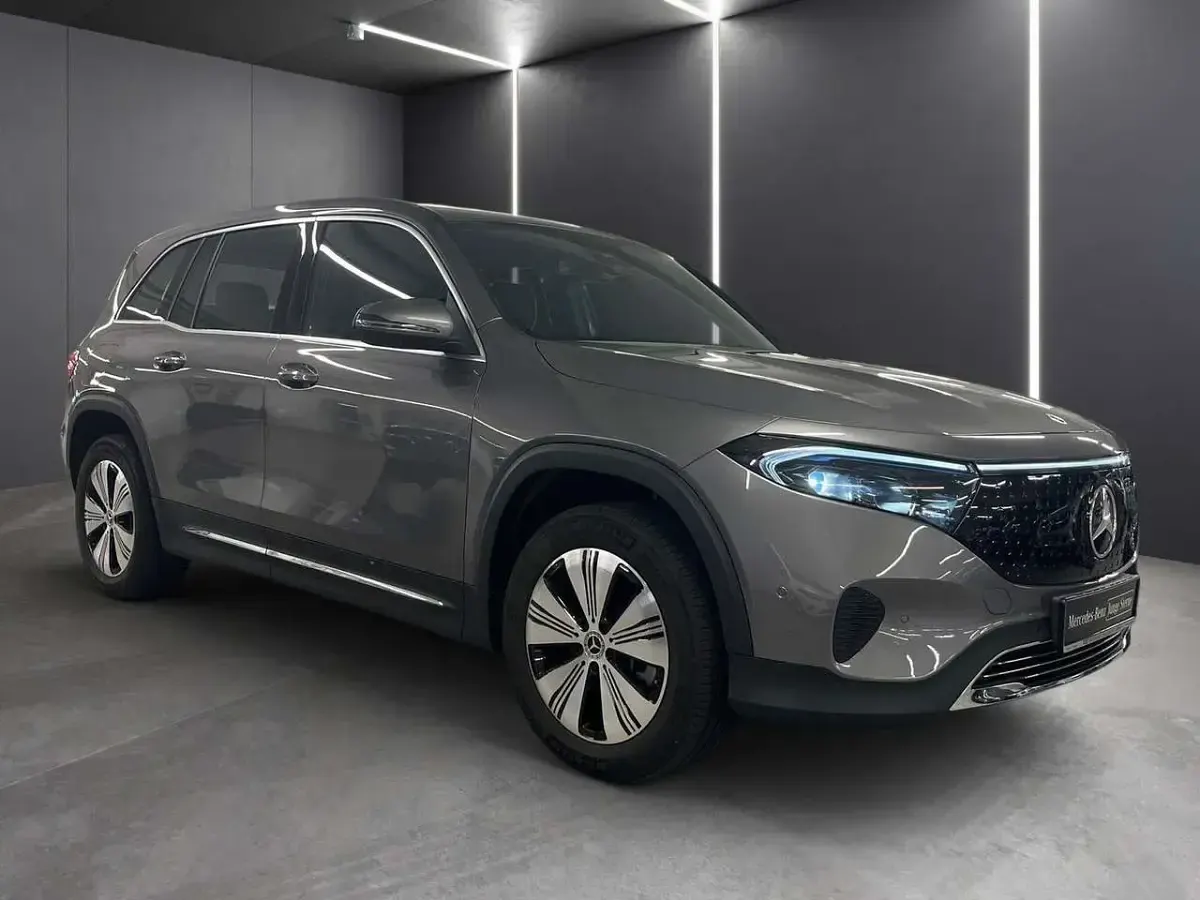 Gebraucht Mercedes EQB250 Progressive 139 kW (190 PS) 2025 Lack mountaingrau SUV