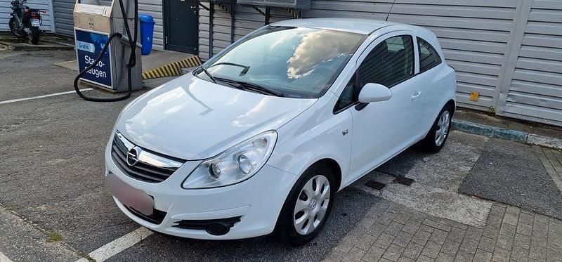 Weiß Gebraucht 2009 Opel Corsa Innovation Limousine | 2.700 € (Fairer Preis) - Bild 1/4