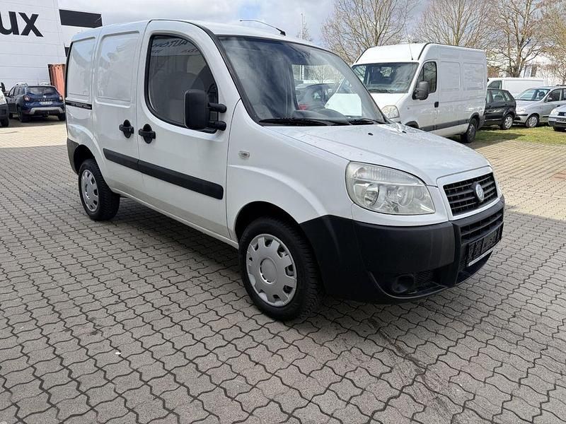 Gebraucht Fiat Doblò Basis 77 PS (56 kW) 2009 Van / Kleinbus
