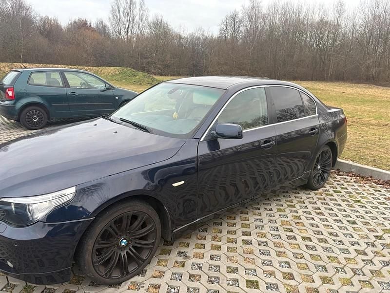 Gebraucht BMW 525 137 PS (100 kW) 2005 Blau Limousine