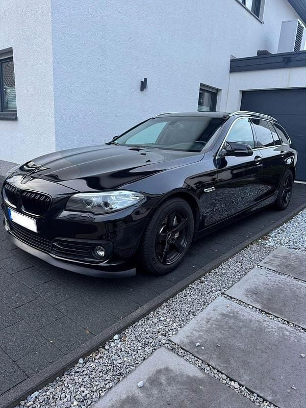 Gebraucht BMW 525 Luxury Line 218 PS (160 kW) 2015 Schwarz Kombi