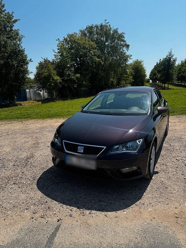 Usata Seat Leon 130 CV (95 kW) 2018 Andere farben Utilitaria