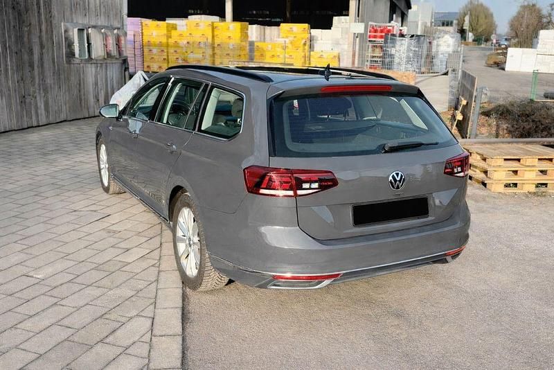 Gebraucht VW Passat GTE 218 PS (160 kW) 2021 Grau Kombi
