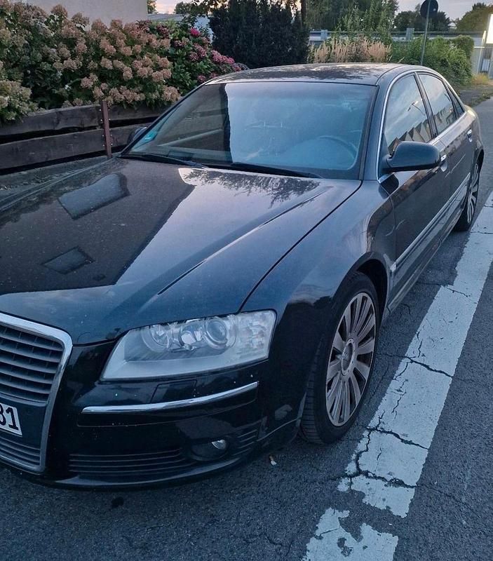 Schwarz Gebraucht 2005 Audi A8 Limousine | 8.900 € (Fairer Preis) - Bild 1/4