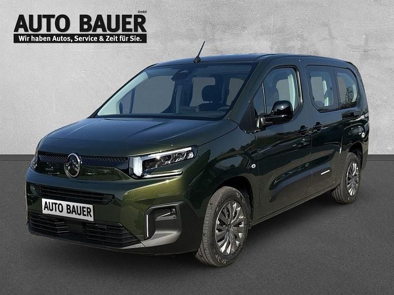 Neu Citroën Berlingo 131 PS (96 kW) 2026 Grün Van / Kleinbus