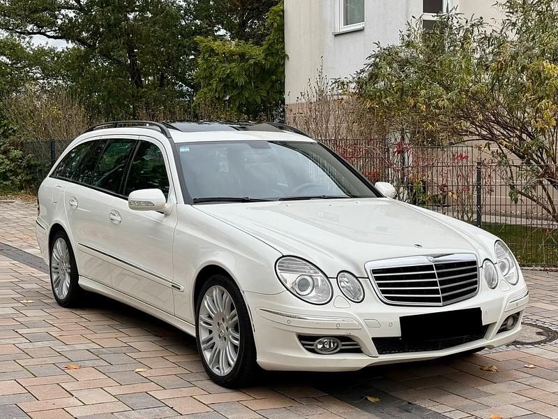 Weiß Gebraucht 2008 Mercedes E280 Avantgarde Kombi | 5.999 € (Fairer Preis) - Bild 1/4