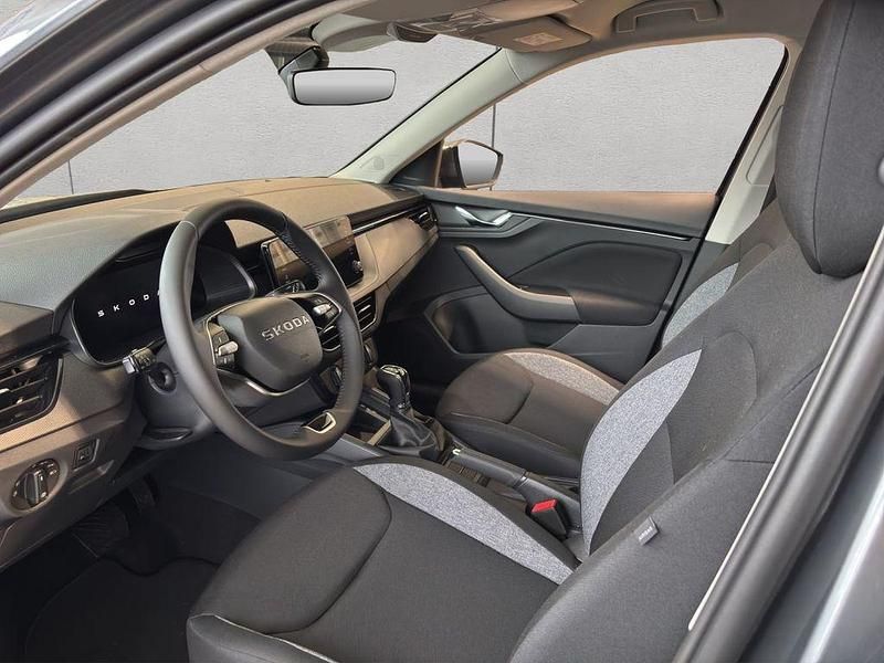Neu Skoda Kamiq Essence 116 PS (85 kW) 2025 Grau SUV