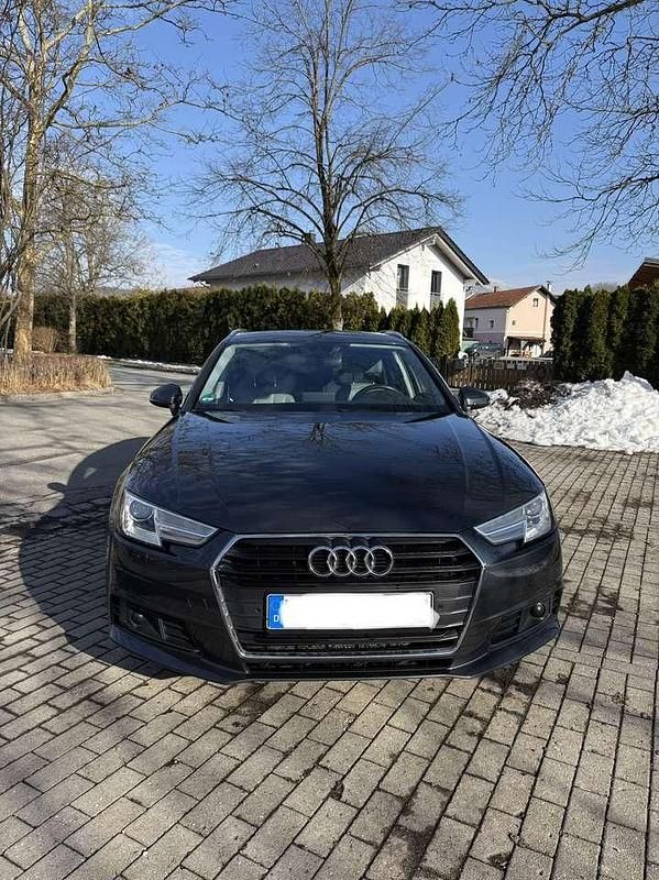 Gebraucht Audi A4 Comfort 150 PS (110 kW) 2017 Grau Kombi