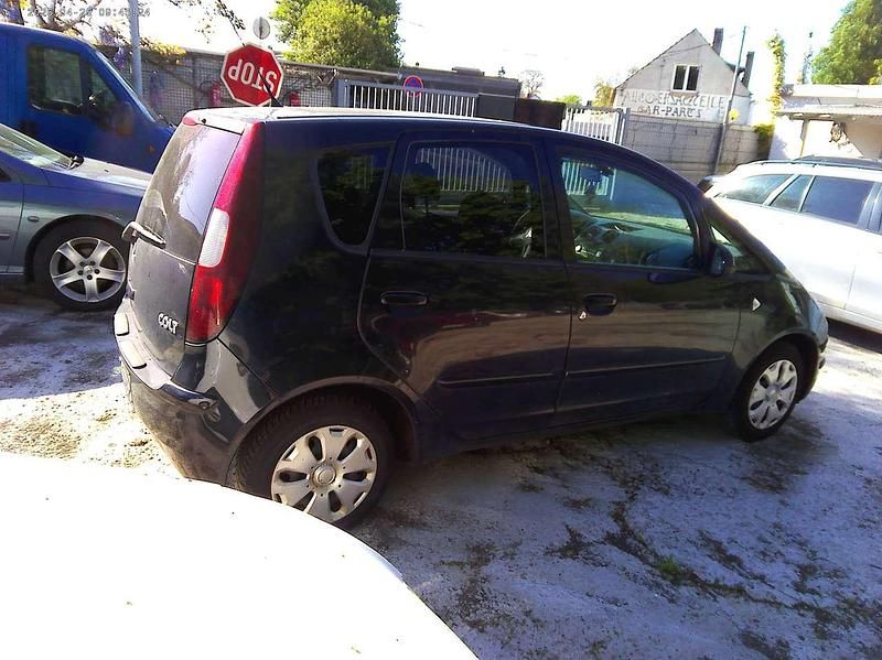 Second-hand Mitsubishi Colt 95 CP (69 kW) 2008 Negru Berlinǎ