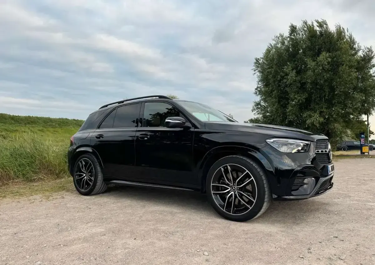 Gebraucht Mercedes GLE450 AMG 367 PS (269 kW) 2023 Schwarz SUV