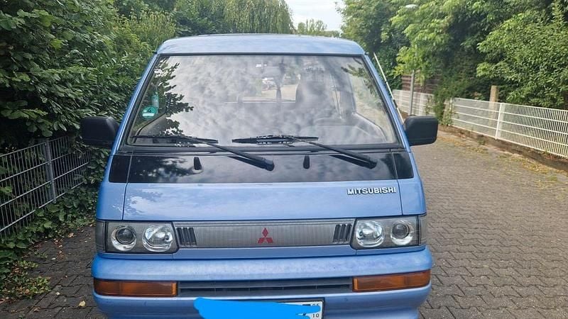 Gebraucht Mitsubishi L300 111 PS (81 kW) 1994 Grau Van / Kleinbus