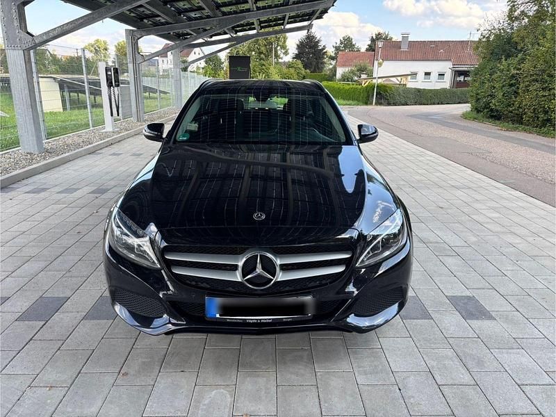 Schwarz Gebraucht 2017 Mercedes C220 Kombi | 16.000 € (Guter Preis) - Bild 1/4
