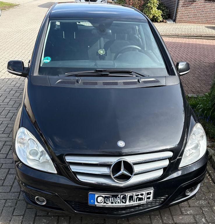 Gebraucht Mercedes B160 95 PS (69 kW) 2011 Schwarz Van / Kleinbus