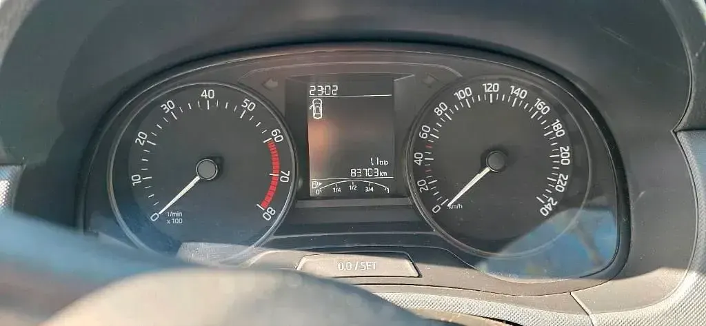Gebraucht Skoda Fabia 60 PS (44 kW) 2016 Silber Kleinwagen