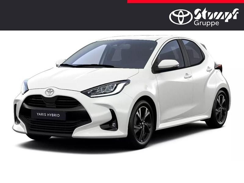 Weiß Gebraucht 2025 Toyota Yaris Hybrid Comfort Limousine | 27.990 € (Etwas zu teuer) - Bild 1/2