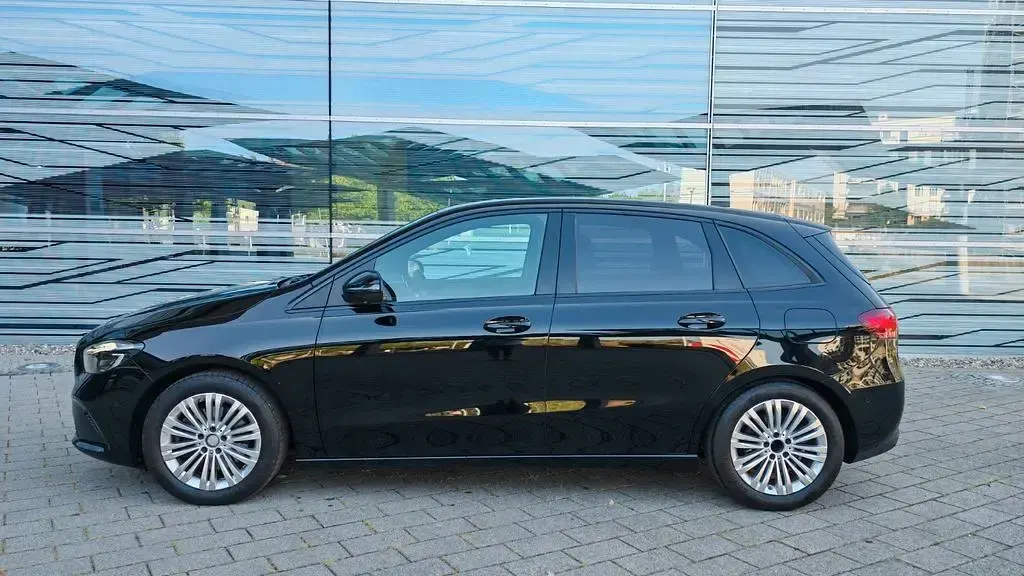 Gebraucht Mercedes B220 Premium 190 PS (139 kW) 2024 Schwarz Kleinwagen