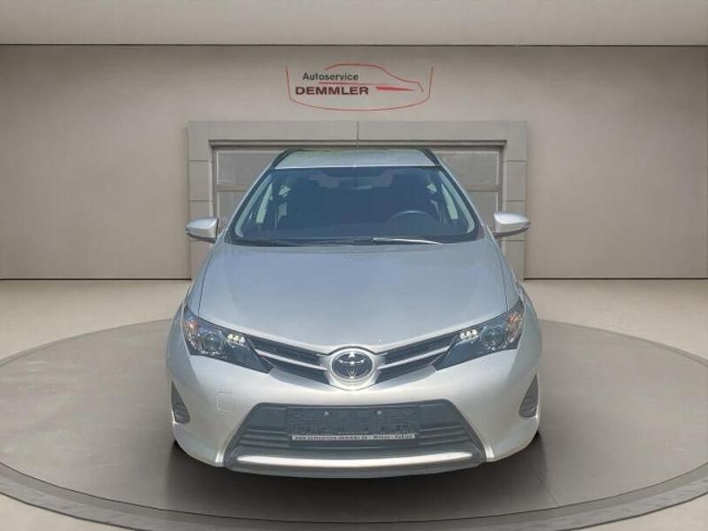 Gebraucht Toyota Auris 132 PS (97 kW) 2014 Silber