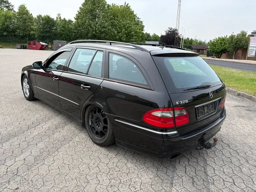 Gebraucht Mercedes E320 224 PS (164 kW) 2008 Schwarz Kombi