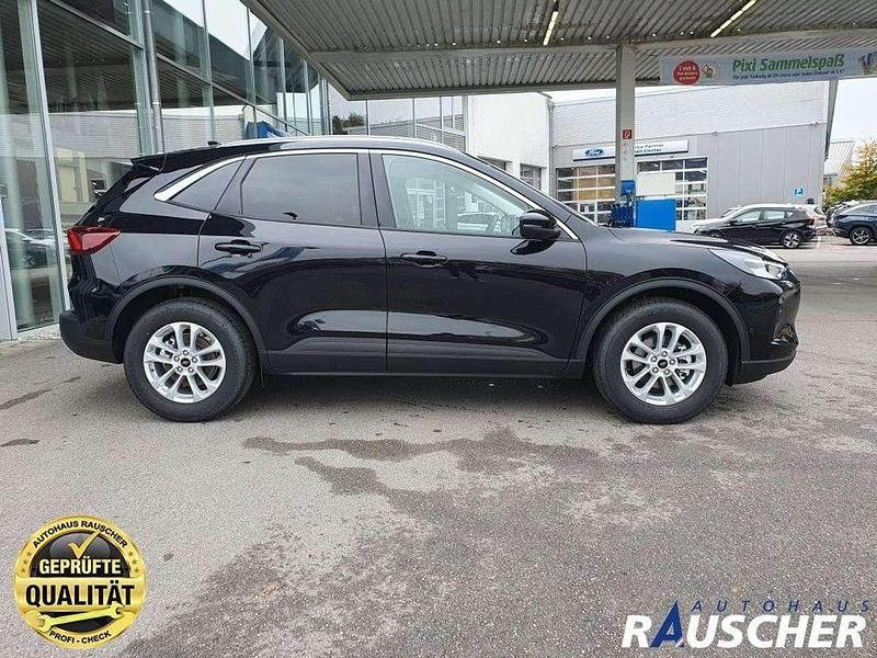 Gebraucht Ford Kuga Titanium 151 PS (111 kW) 2024 Schwarz schwarz SUV
