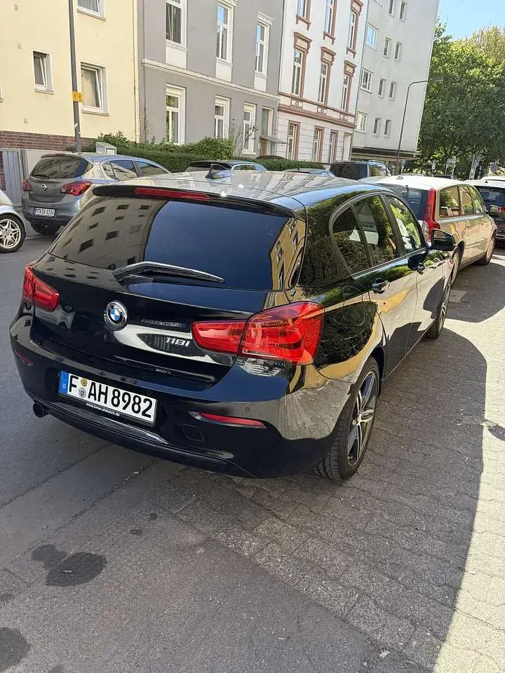 Gebraucht BMW 118 Sport Line 136 PS (100 kW) 2017 Schwarz Kleinwagen