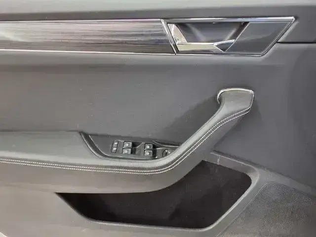 Gebraucht Skoda Superb Style 150 PS (110 kW) 2023 Silber Kombi