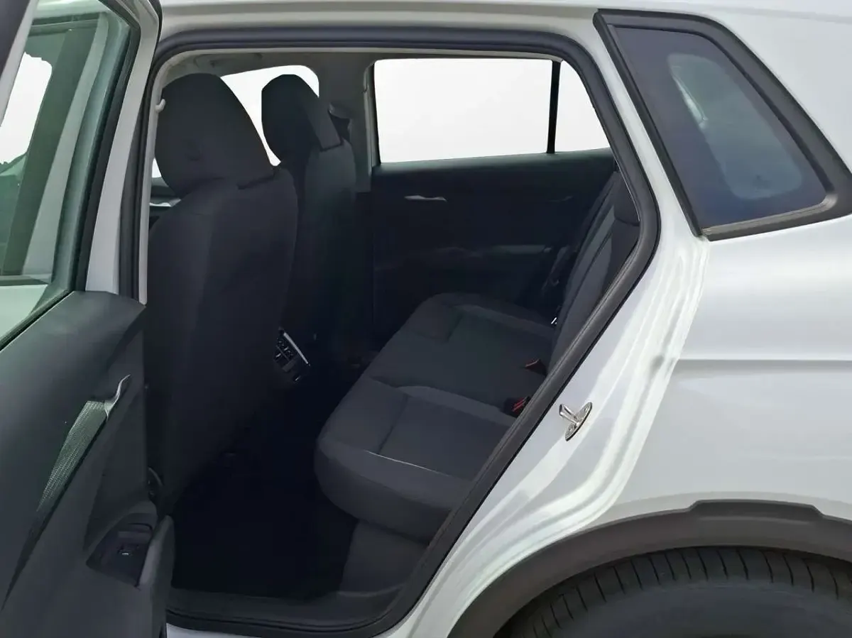 Gebraucht Skoda Elroq Tour 125 kW (170 PS) 2026 Moonweiss metallic SUV