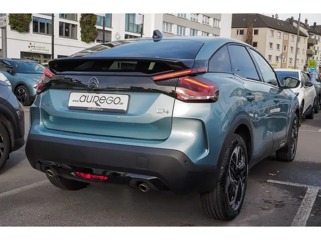 Gebraucht Citroën C4 Shine 131 PS (96 kW) 2023 Blau Limousine