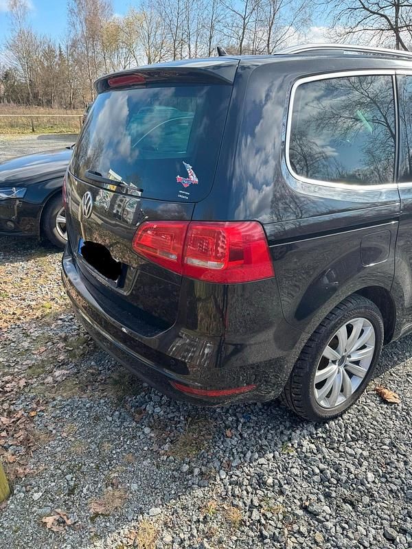 Gebraucht VW Sharan 140 PS (102 kW) 2015 Schwarz Van / Kleinbus