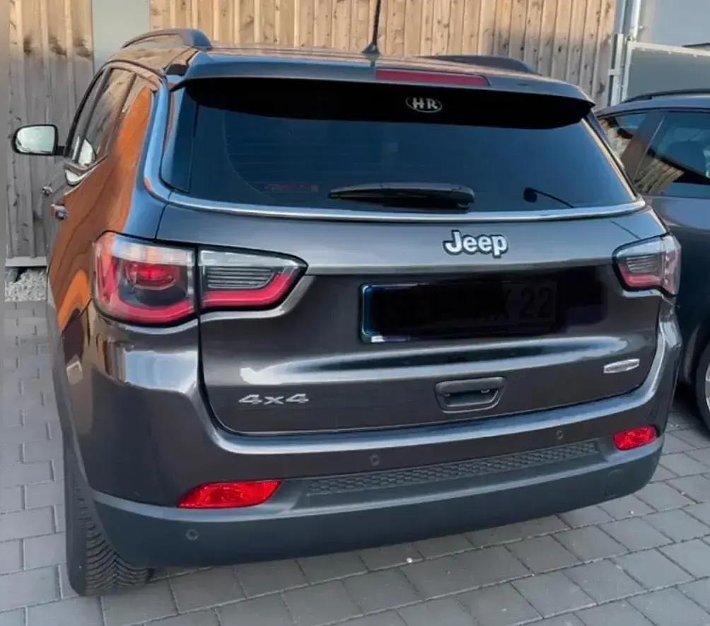 Gebraucht Jeep Compass 140 PS (102 kW) 2019 Braun SUV