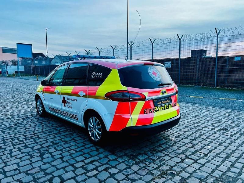 Gebraucht Ford S-MAX S 163 PS (119 kW) 2014 Weiß Van / Kleinbus