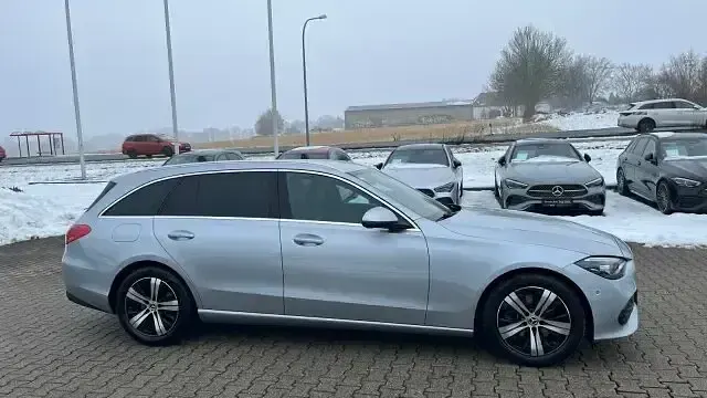 Gebraucht Mercedes C200 Avantgarde 204 PS (150 kW) 2024 Silber Kombi