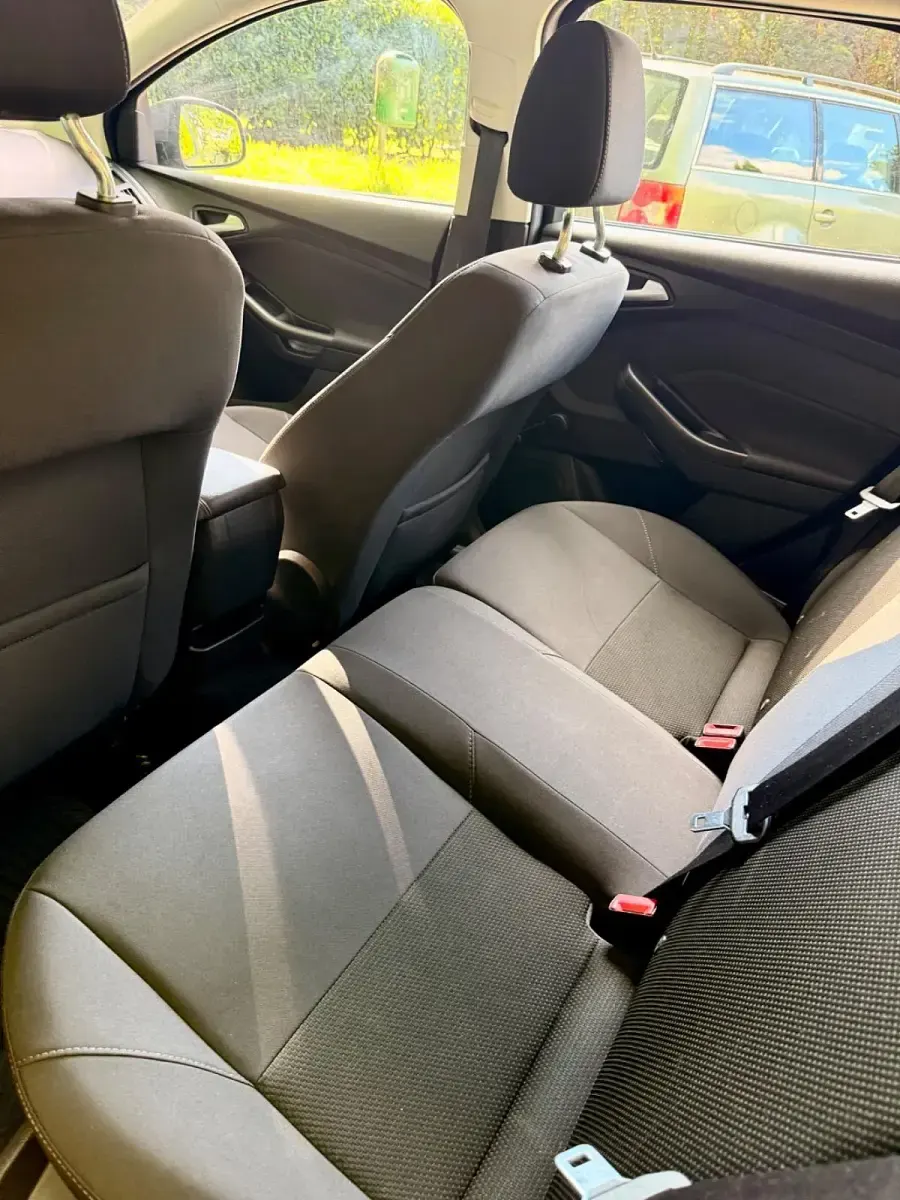 Usata Ford Focus 125 CV (91 kW) 2017 Grigio Station wagon