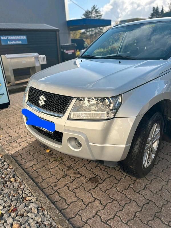 Silber Gebraucht 2009 Suzuki Grand Vitara SUV | 5.000 € (Fairer Preis) - Bild 1/4