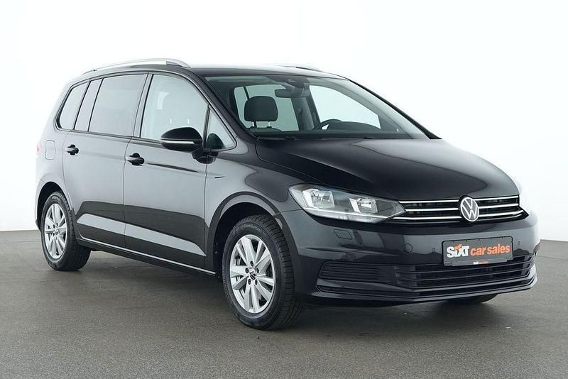 Schwarz Gebraucht 2024 VW Touran Comfortline Van / Kleinbus | 30.660 € (Fairer Preis) - Bild 1/4