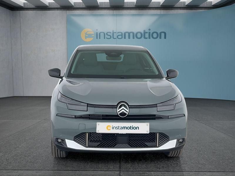 Neu Citroën C4 145 PS (106 kW) 2025 Grün SUV