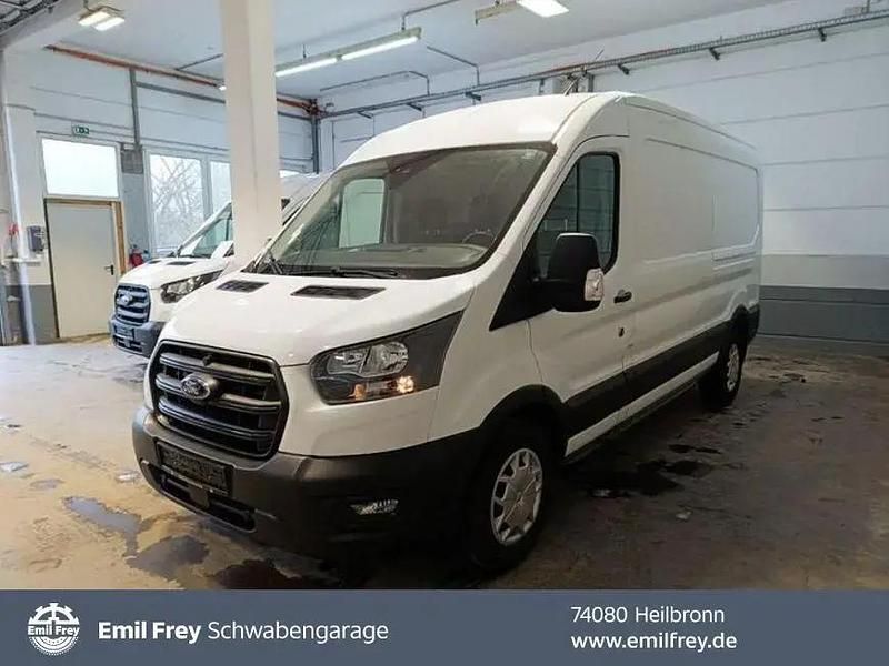 Gebraucht Ford Transit Trend 131 PS (96 kW) 2023 Weiß Abholung