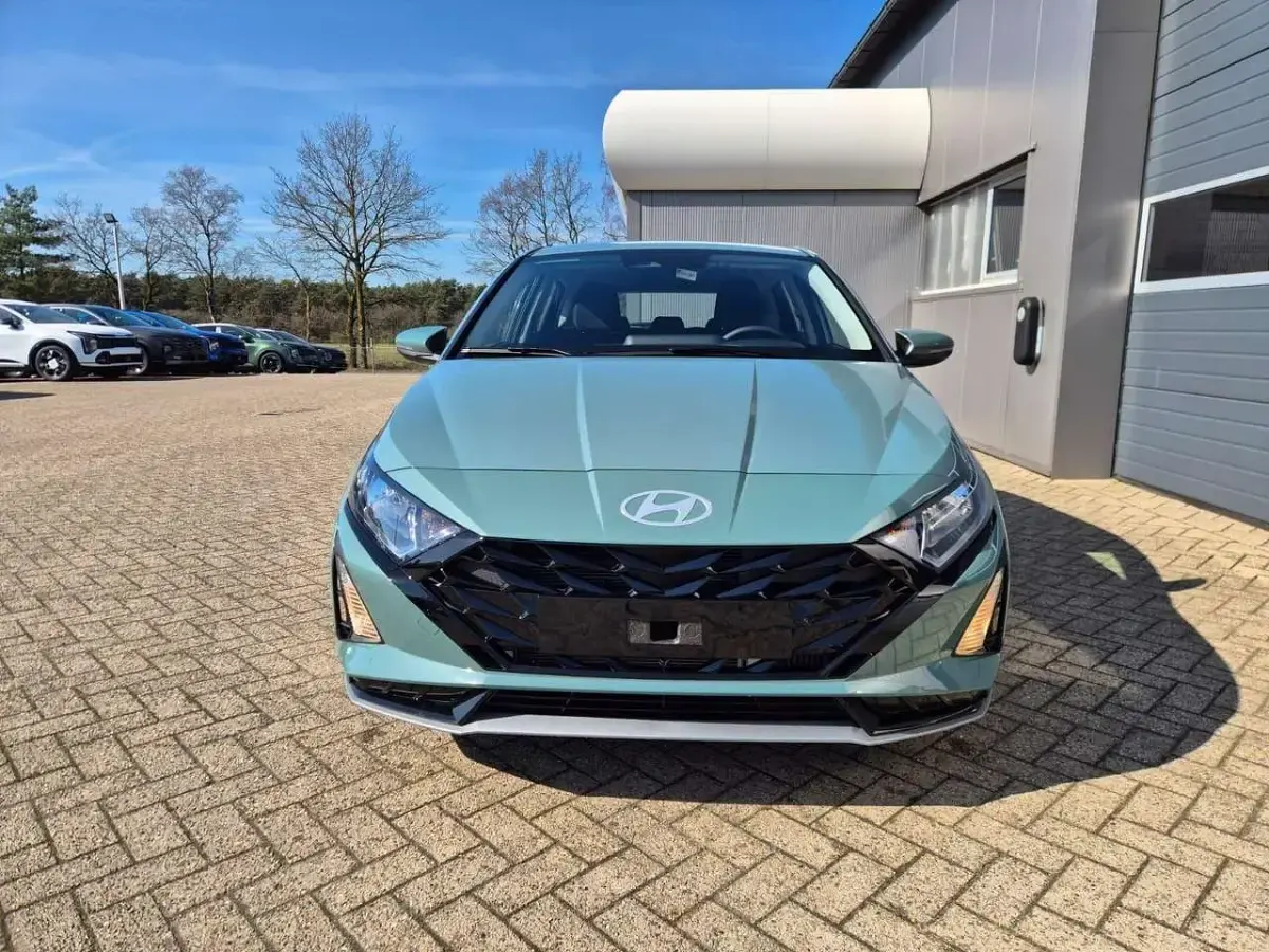 Ny Hyundai i20 90 HK (66 kW) 2026 Grøn Hatchback
