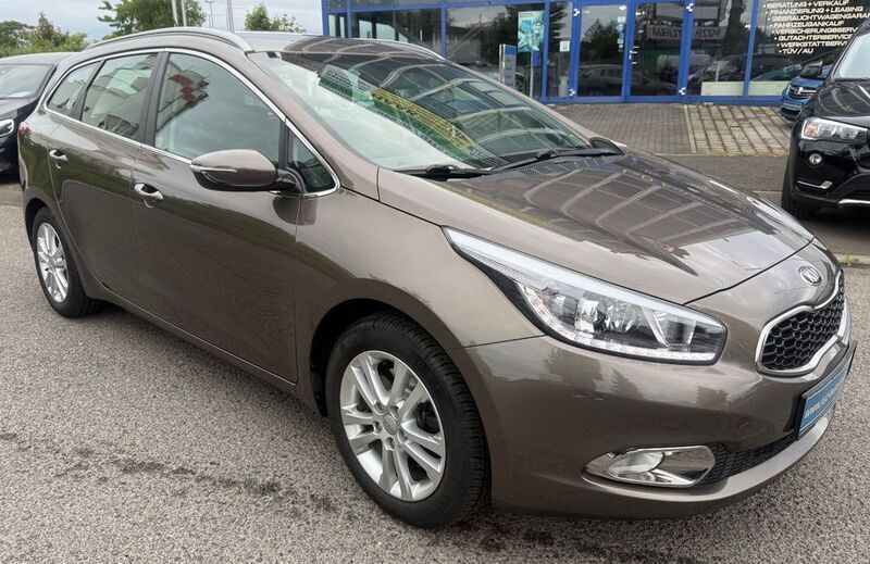 Braun Gebraucht 2014 Kia Ceed Sportswagon Kombi | 7.900 € (Fairer Preis) - Bild 1/4