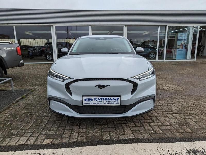 Gebraucht Ford Mustang Mach-E Basis 216 kW (294 PS) 2022 Weiß SUV