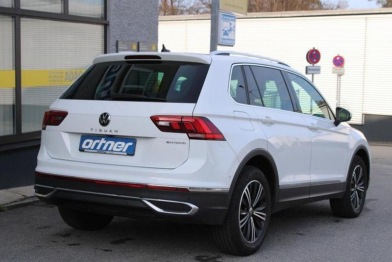 Gebraucht VW Tiguan Elegance 150 PS (110 kW) 2022 Weiß SUV