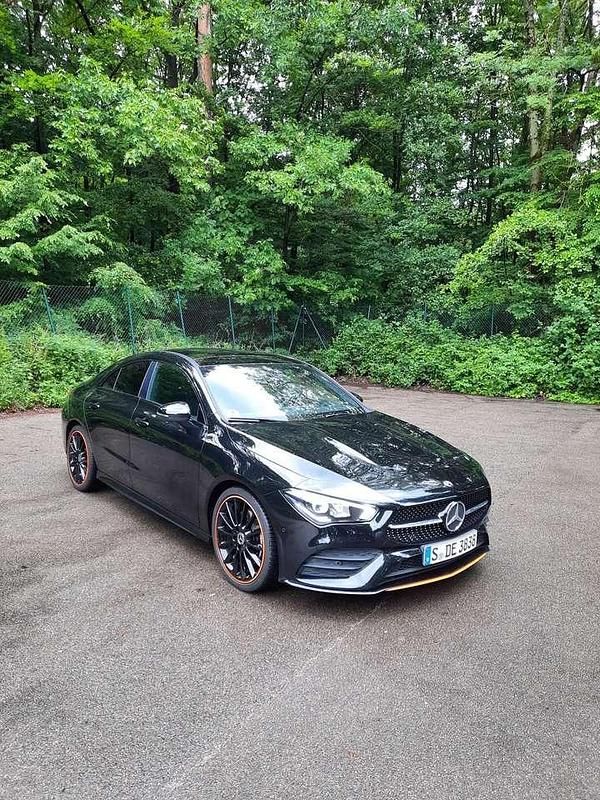 Schwarz Gebraucht 2019 Mercedes CLA220 Edition 1 Limousine | 35.900 € (Etwas zu teuer) - Bild 1/4