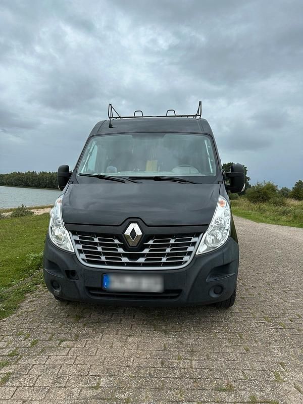 Schwarz Gebraucht 2017 Renault Master Van | 28.500 € - Bild 1/4