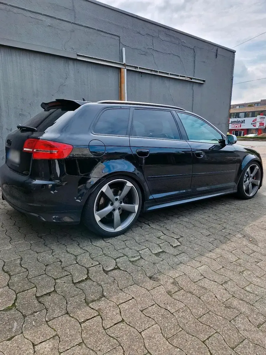 Second-hand Audi RS3 453 CP (333 kW) 2012 Negru Berlinǎ